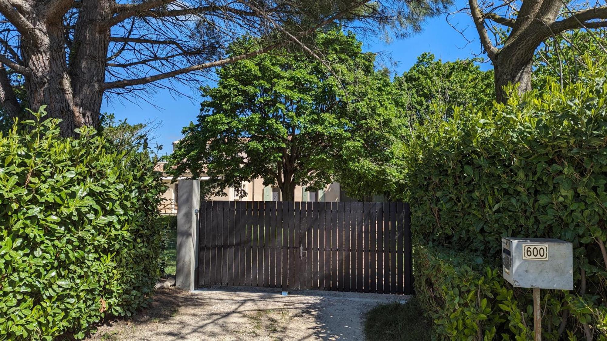 Rez-De-Jardin Independant Dans Ferme Maraichere Bio Avec Grand Jardin Privatif Clos Et Arbore 克雷斯 外观 照片