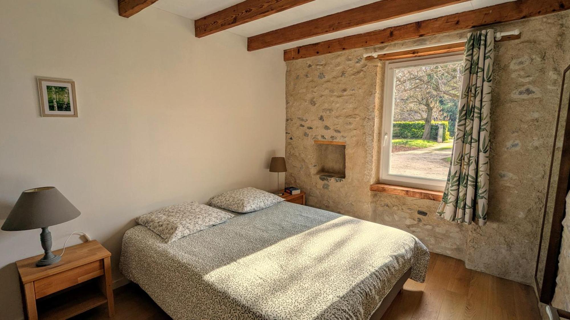 Rez-De-Jardin Independant Dans Ferme Maraichere Bio Avec Grand Jardin Privatif Clos Et Arbore 克雷斯 外观 照片
